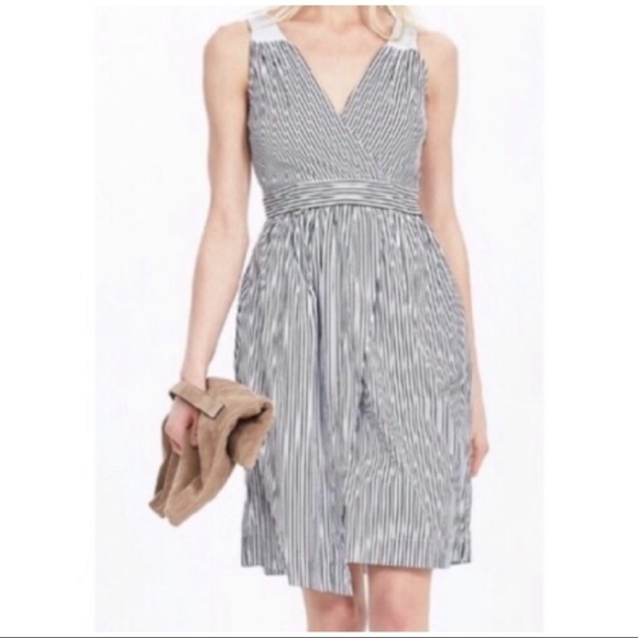 BANANA Republic Striped Dress - Picture 1 of 6